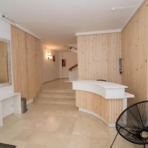 apartamentos-mestret.balearic-islands.net/